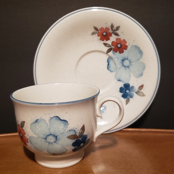 Noritake Versatone Glimmer Cups and Saucers set of 2 - Picture 4 of 9